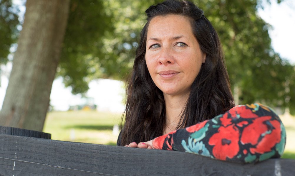 Crystal Champ, mae de bebê que policial adotou