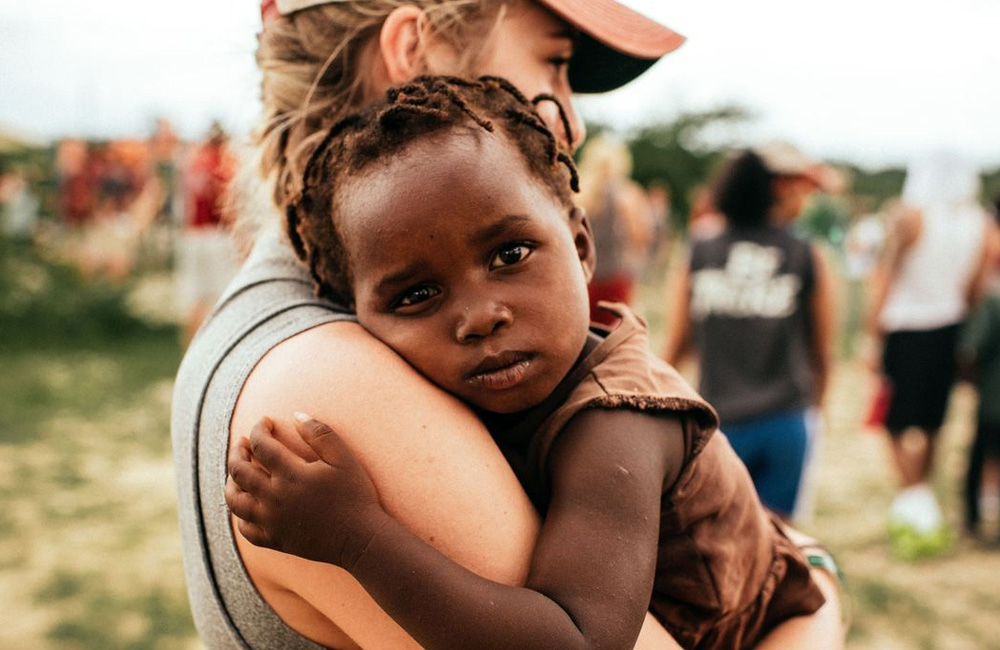 Mulher trabalho voluntario