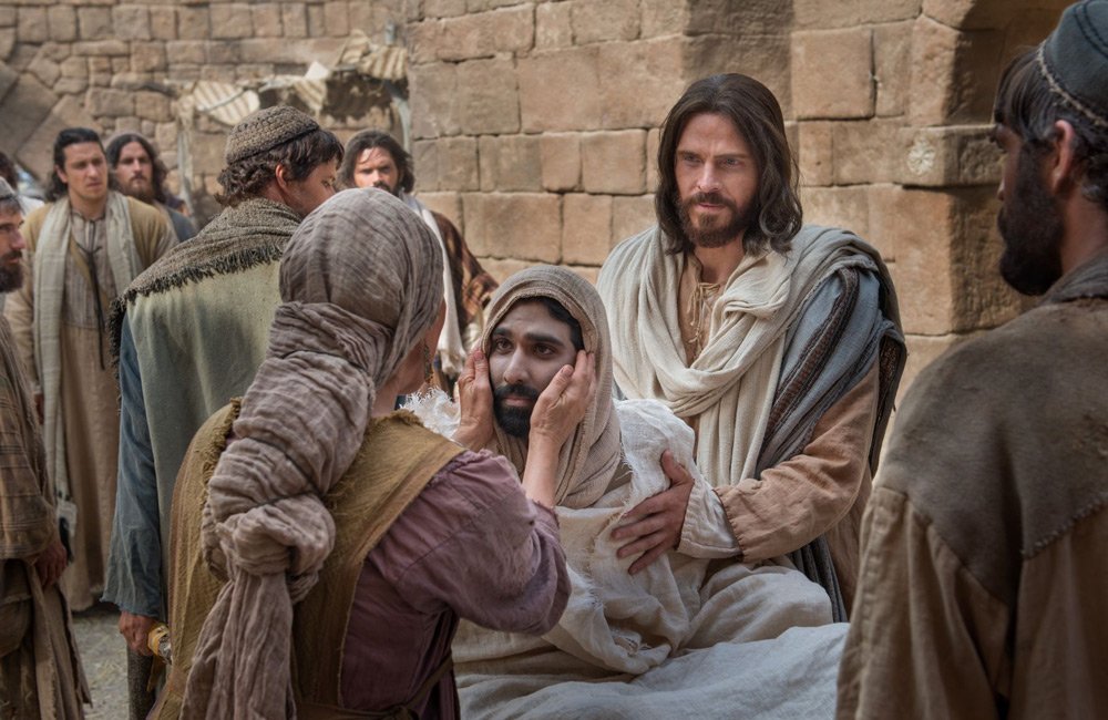 Milagres de Jesus na Bíblia - Jesus ressuscita filho de viúva