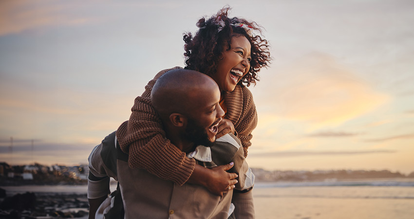 Dois negros casados felizes